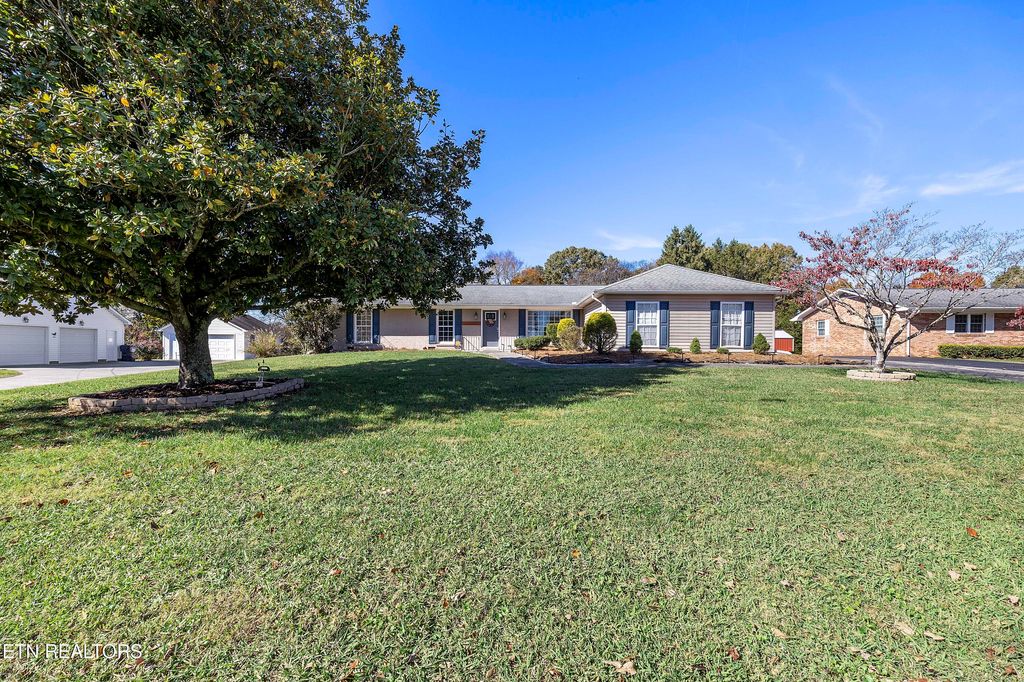 Photo of 1882 Calloway Circle, Lenoir City, TN 37772 (MLS # 1321300)