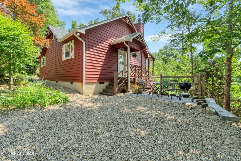 Photo of 132 Cutter Gap Rd, Townsend, TN 37882 (MLS # 1306961)