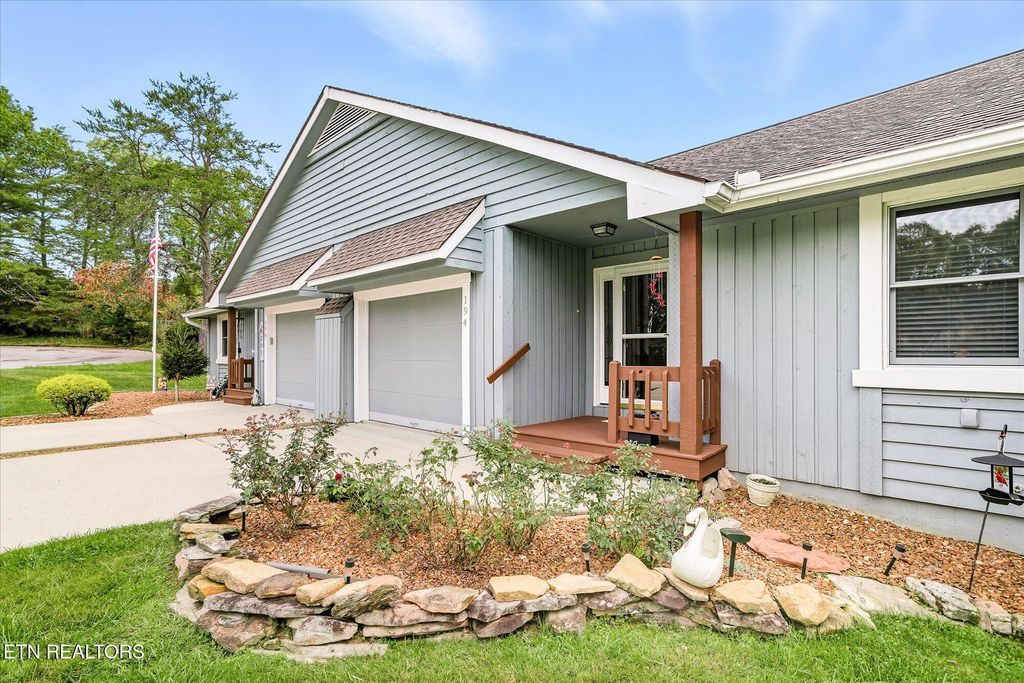 Photo of 194 River Run Drive, Crossville, TN 38555 (MLS # 1316851)
