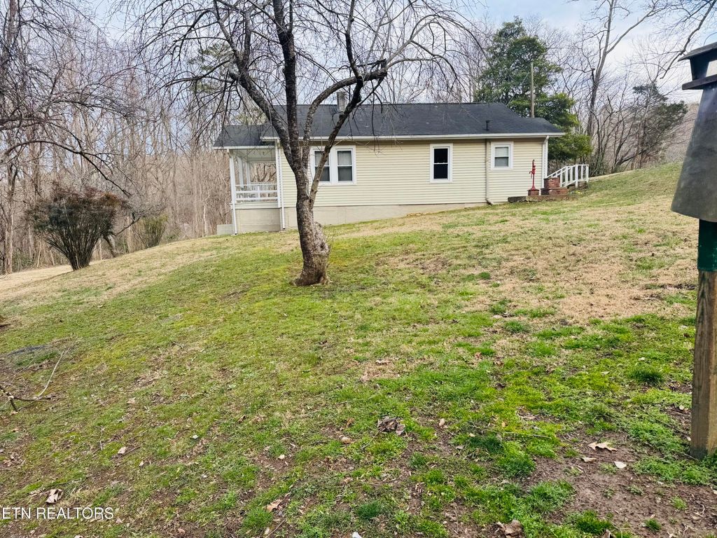 Photo of 106 Echo Valley Rd, Rocky Top, TN 37769 (MLS # 1330338)