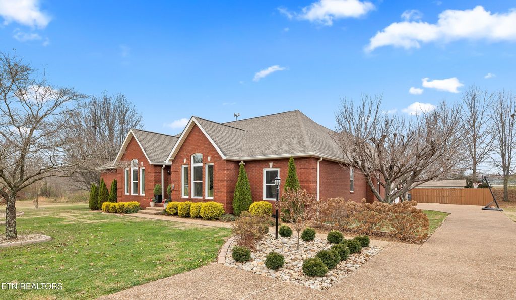 Photo of 565 State St, Cookeville, TN 38501 (MLS # 1323628)