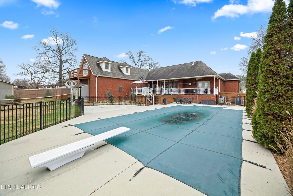 Photo of 565 State St, Cookeville, TN 38501 (MLS # 1323628)