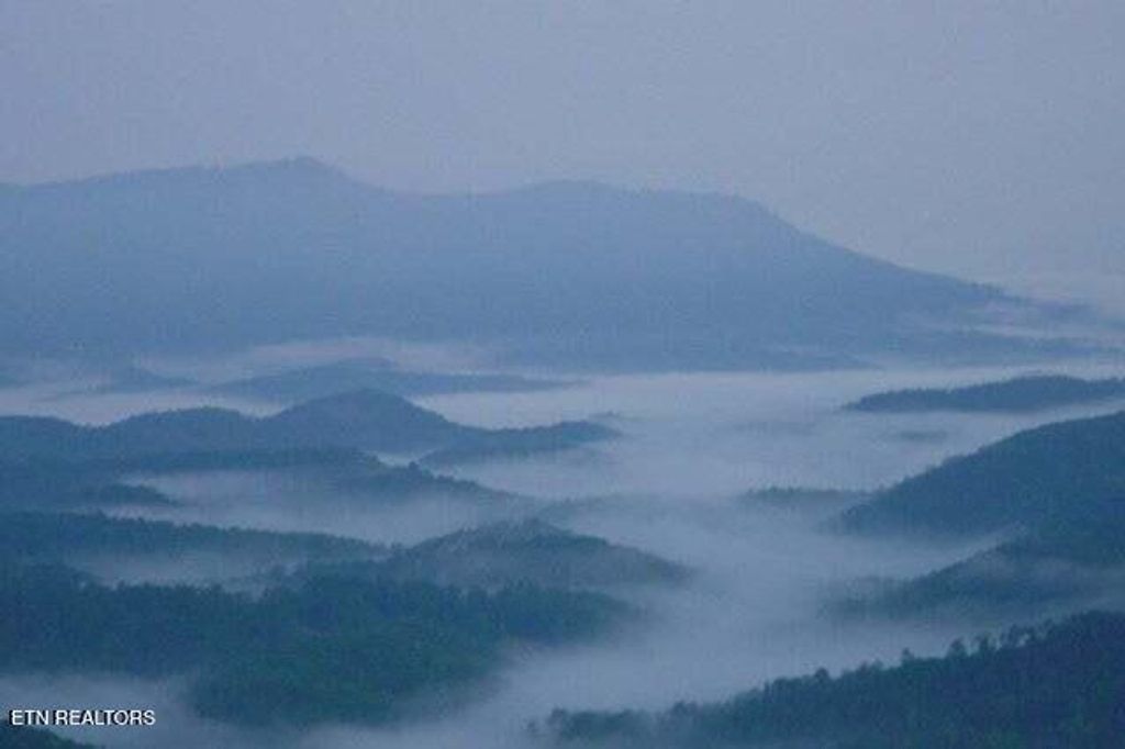Photo of 4 Enclave Park Way, Gatlinburg, TN 37738 (MLS # 1311303)