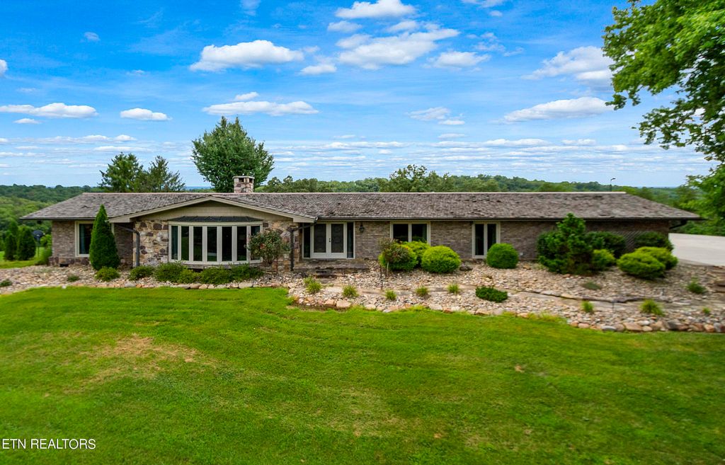 Photo of 1001 Smith School Rd, Strawberry Plains, TN 37871 (MLS # 1253894)