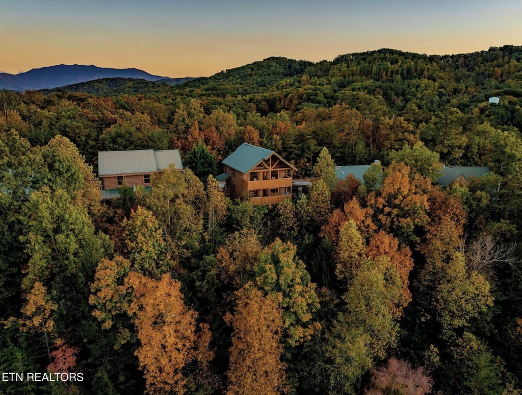 Photo of 749 Chickasaw Gap Way, Pigeon Forge, TN 37863 (MLS # 1360038)