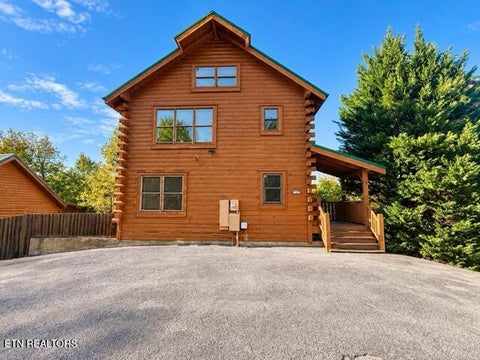 Photo of 749 Chickasaw Gap Way, Pigeon Forge, TN 37863 (MLS # 1360038)