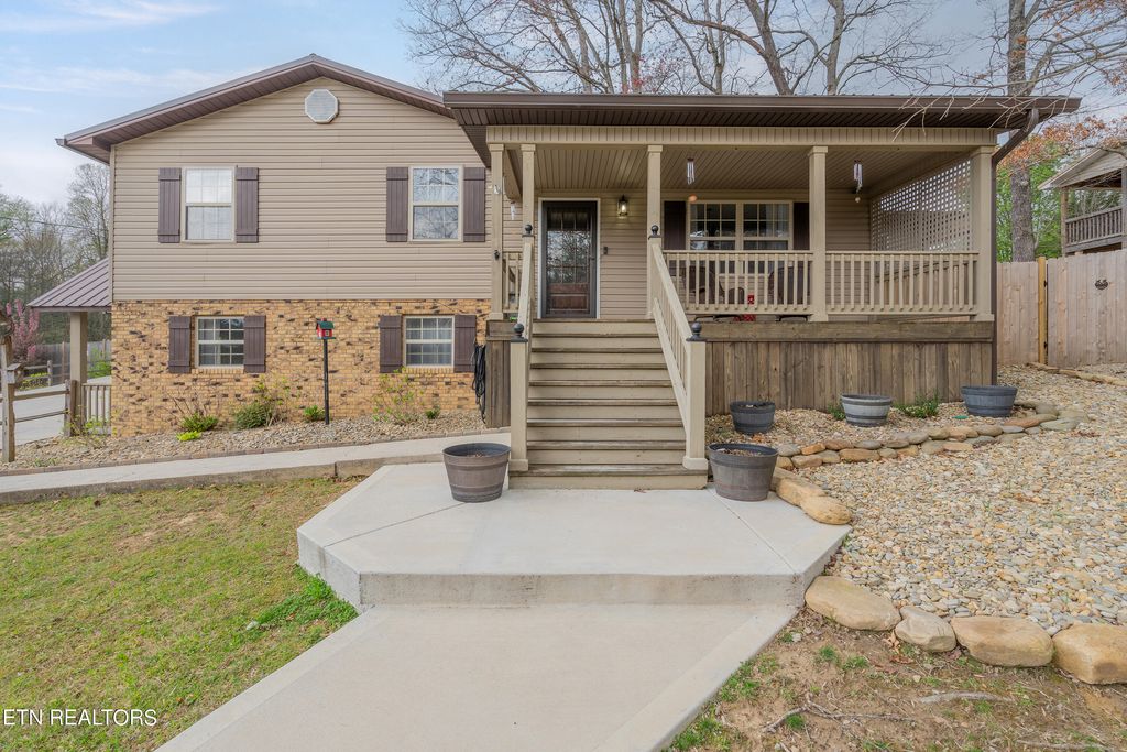 Photo of 121 Boulder Rd, Wartburg, TN 37887 (MLS # 1257912)