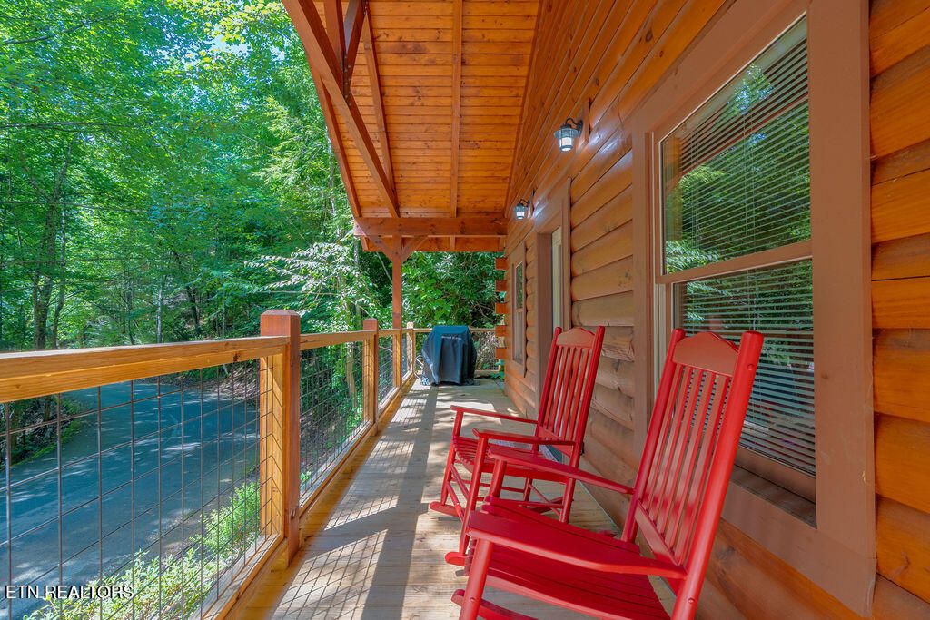 Photo of 1695 Misty Hollow Way, Gatlinburg, TN 37738 (MLS # 1303049)