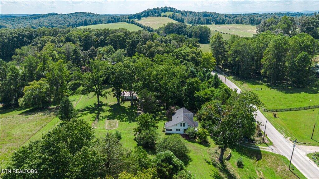 Photo of 433 Dogwood Valley Rd, Kingston, TN 37763 (MLS # 1311613)
