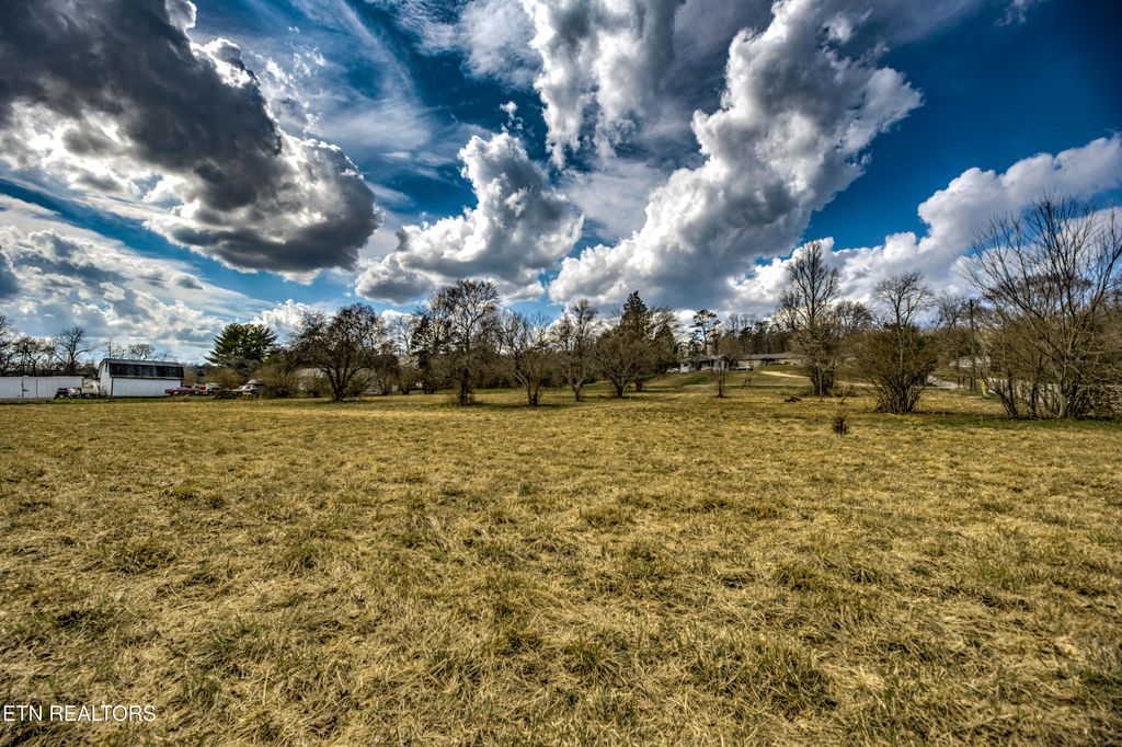 Photo of 3275 W Wolf Valley Rd, Clinton, TN 37716 (MLS # 1287380)