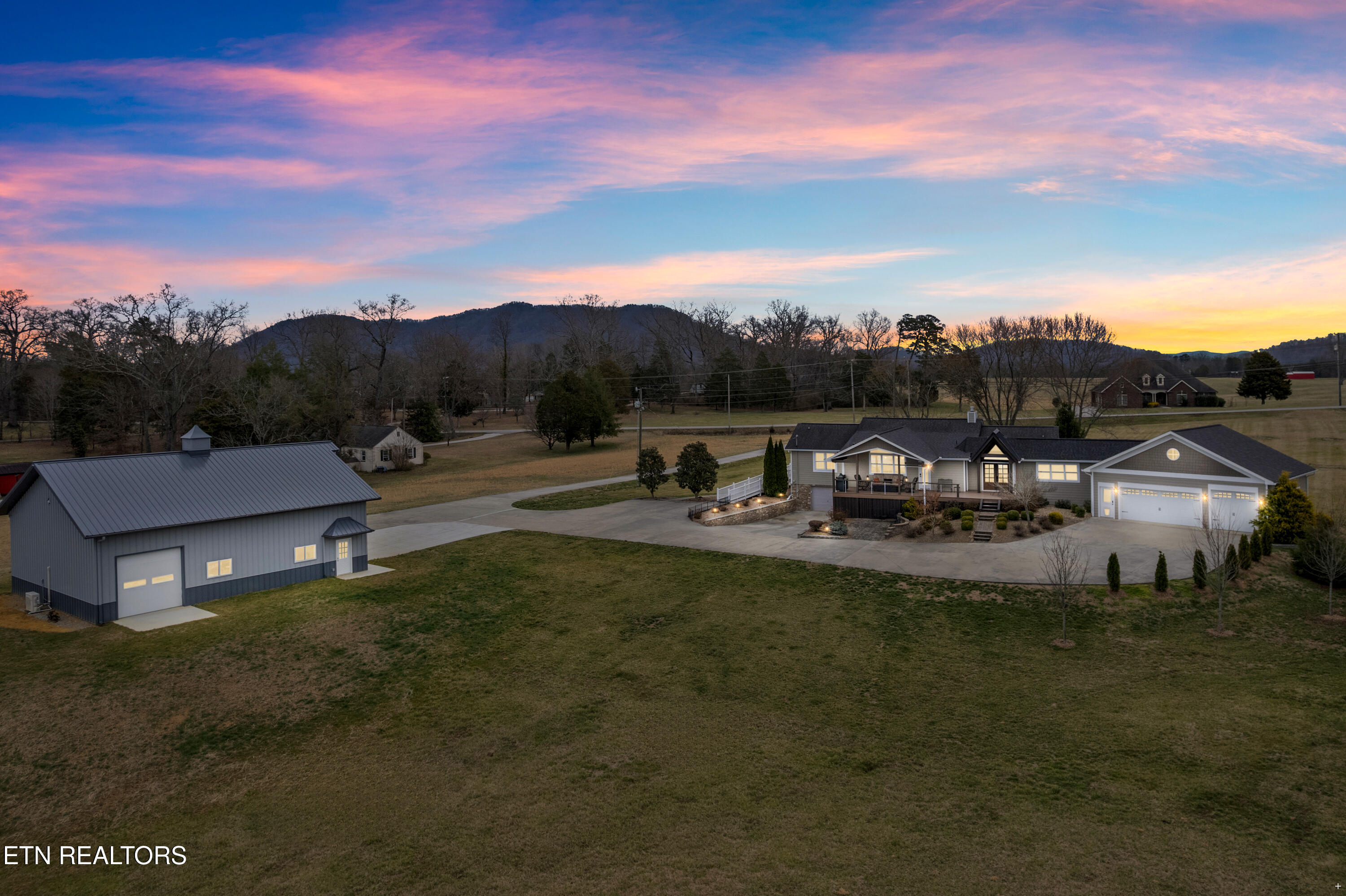 8207 Washington Pike