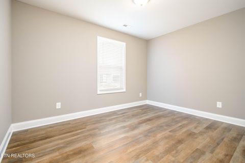 Photo of 7316 Woodpecker Way, Knoxville, TN 37921 (MLS # 1330568)