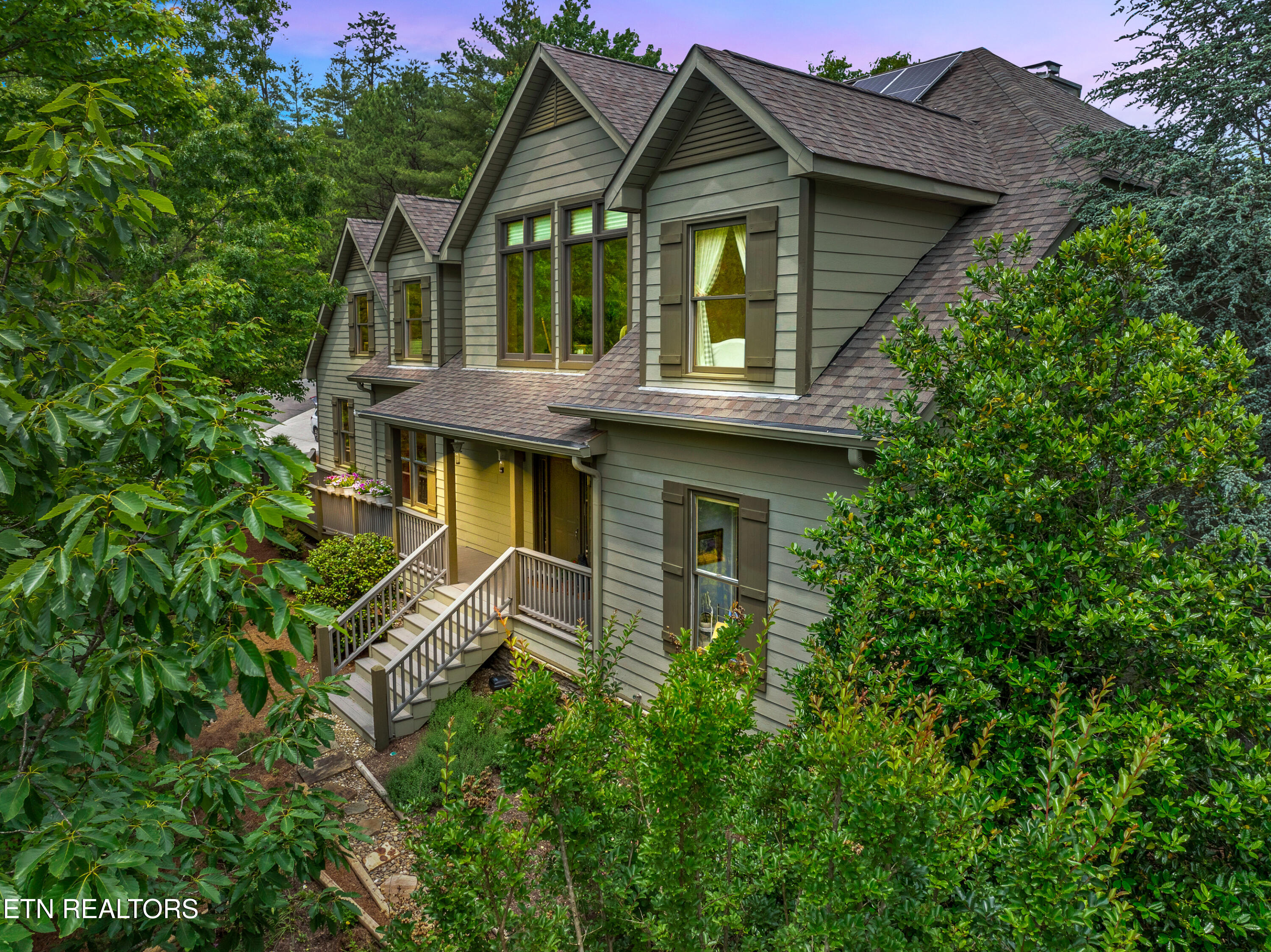670 Hawk View Drive
