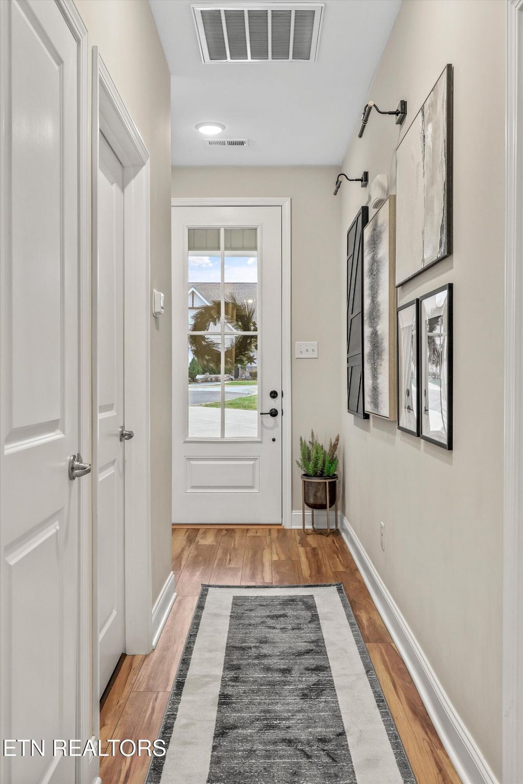 Photo of 403 Toronto Lane, Knoxville, TN 37918 (MLS # 1323946)