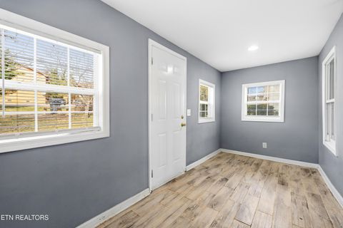 Tiny photo for 1206 W Parkway Ave, Knoxville, TN 37912 (MLS # 1323194)