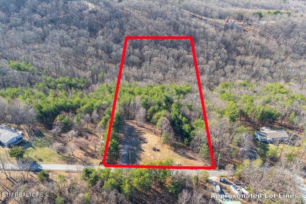 Photo of 3766 Eagle Ridge Rd, Maryville, TN 37803 (MLS # 1323724)