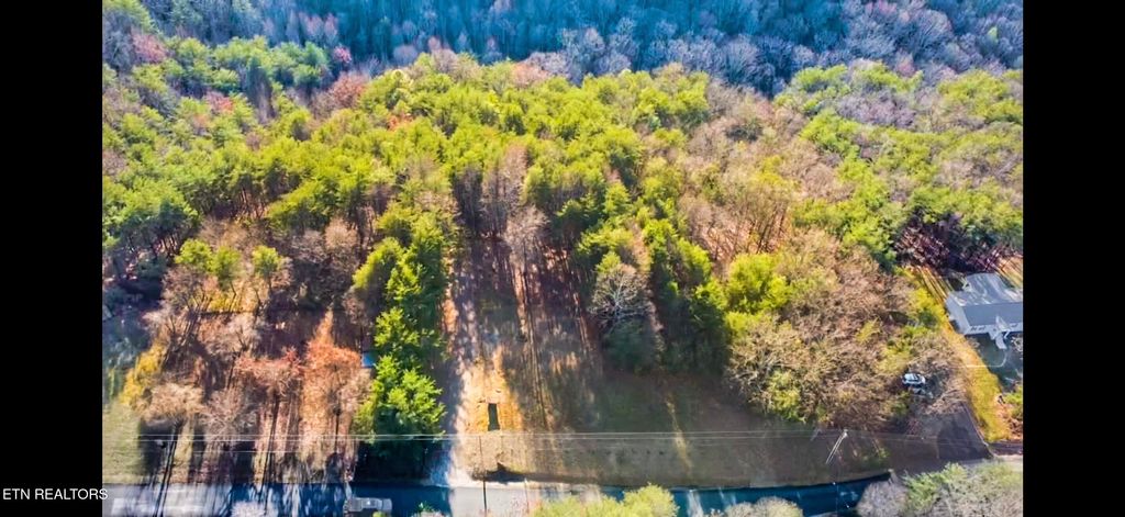 Photo of 3766 Eagle Ridge Rd, Maryville, TN 37803 (MLS # 1323724)