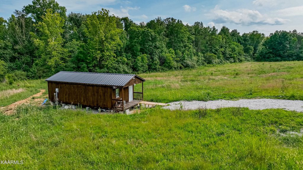 Photo of 125 Shadden Road Rd, Tellico Plains, TN 37385 (MLS # 1235585)