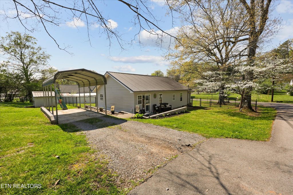 Photo of 4540 Wildwood Springs Rd, Maryville, TN 37804 (MLS # 1336527)