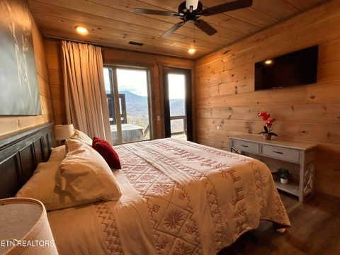 Tiny photo for 775 Cartertown Rd, Gatlinburg, TN 37738 (MLS # 1325552)