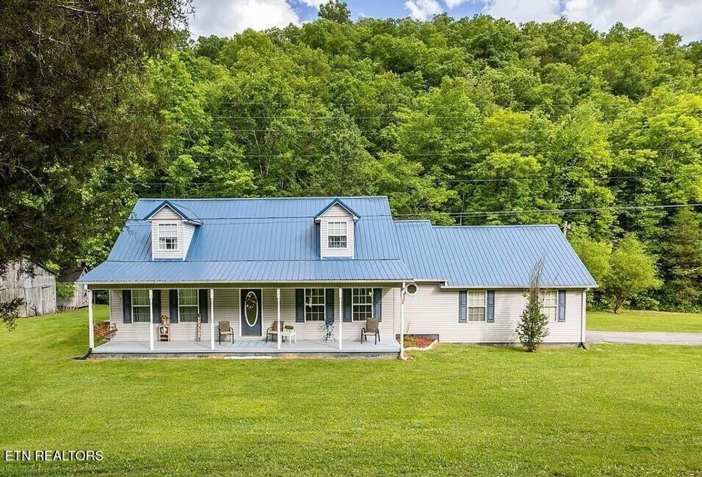 Photo of 238 Dry Valley Rd, Thorn Hill, TN 37881 (MLS # 1297392)