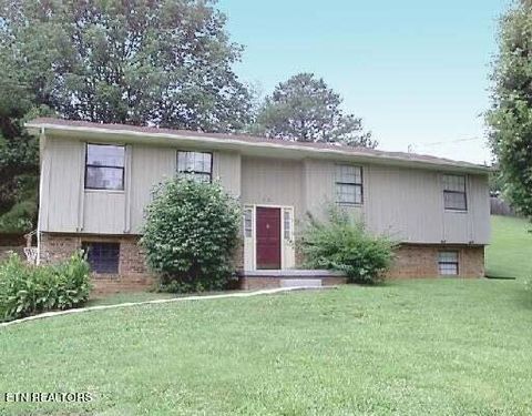 Single Family Residence in Knoxville TN 7121 Martin Mill Pike.jpg