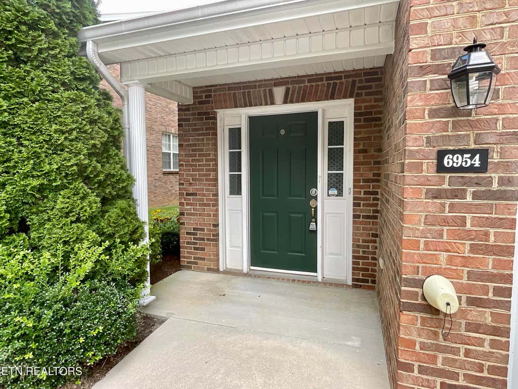 Photo of 6954 La Christa Way, Knoxville, TN 37921 (MLS # 1351012)