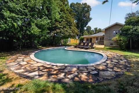 Tiny photo for 1025 Kenesaw Ave, Knoxville, TN 37919 (MLS # 1355690)