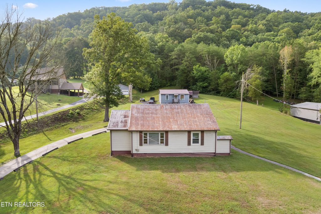Photo of 29182920 Miller Rd, Powell, TN 37849 (MLS # 1310930)