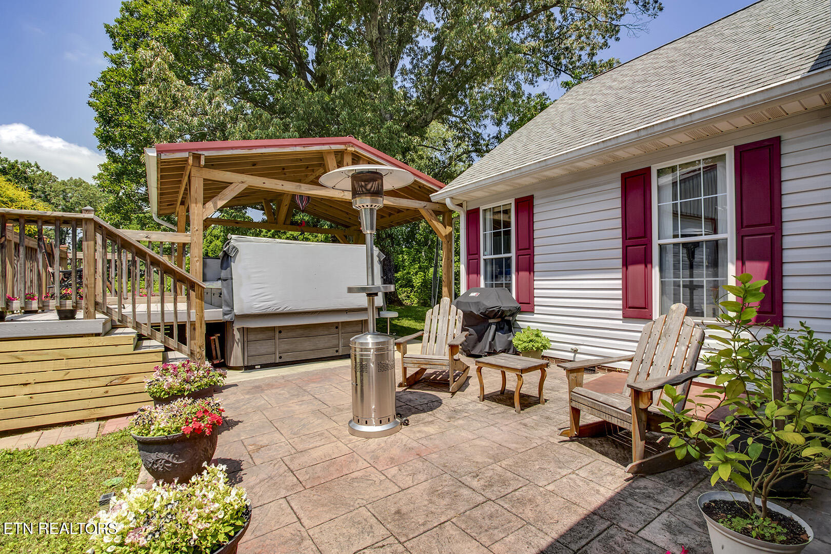 Vonore, Tennessee 37885, United States, 5 Bedrooms Bedrooms, ,3 BathroomsBathrooms,Residential,Active,146365