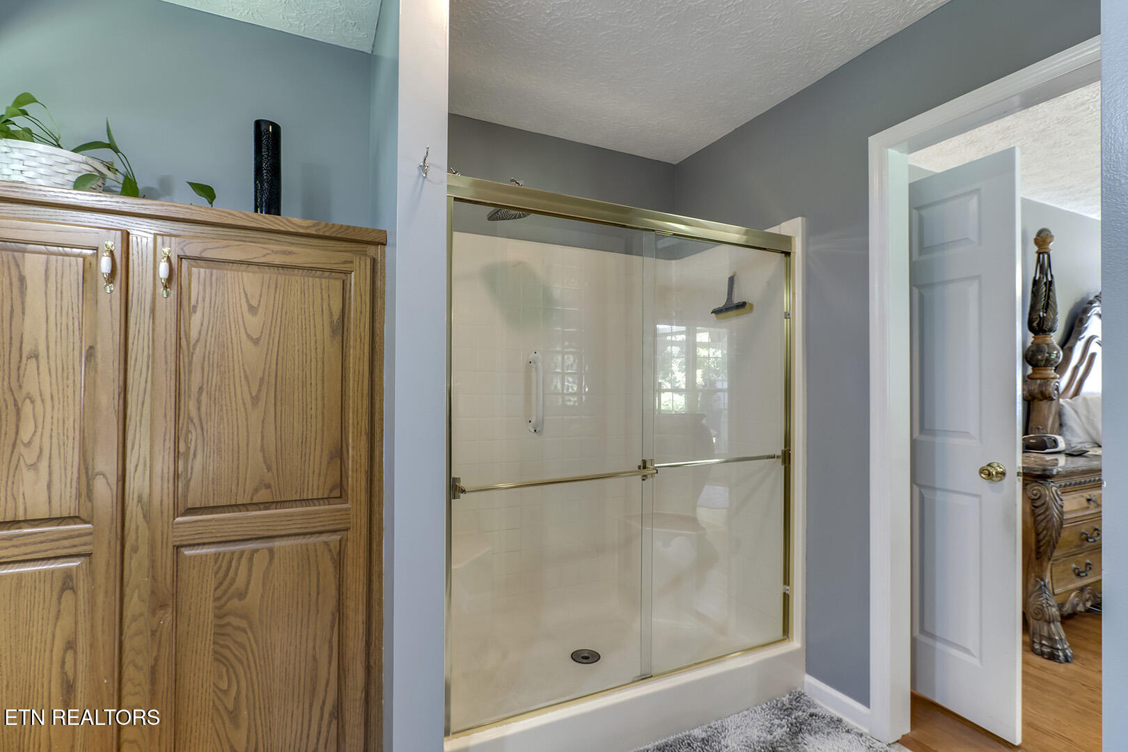 Vonore, Tennessee 37885, United States, 5 Bedrooms Bedrooms, ,3 BathroomsBathrooms,Residential,Active,146365