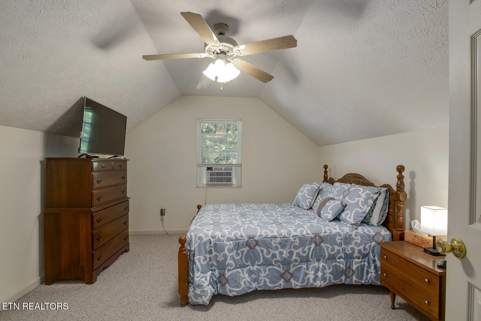 Vonore, Tennessee 37885, United States, 5 Bedrooms Bedrooms, ,3 BathroomsBathrooms,Residential,Active,146365