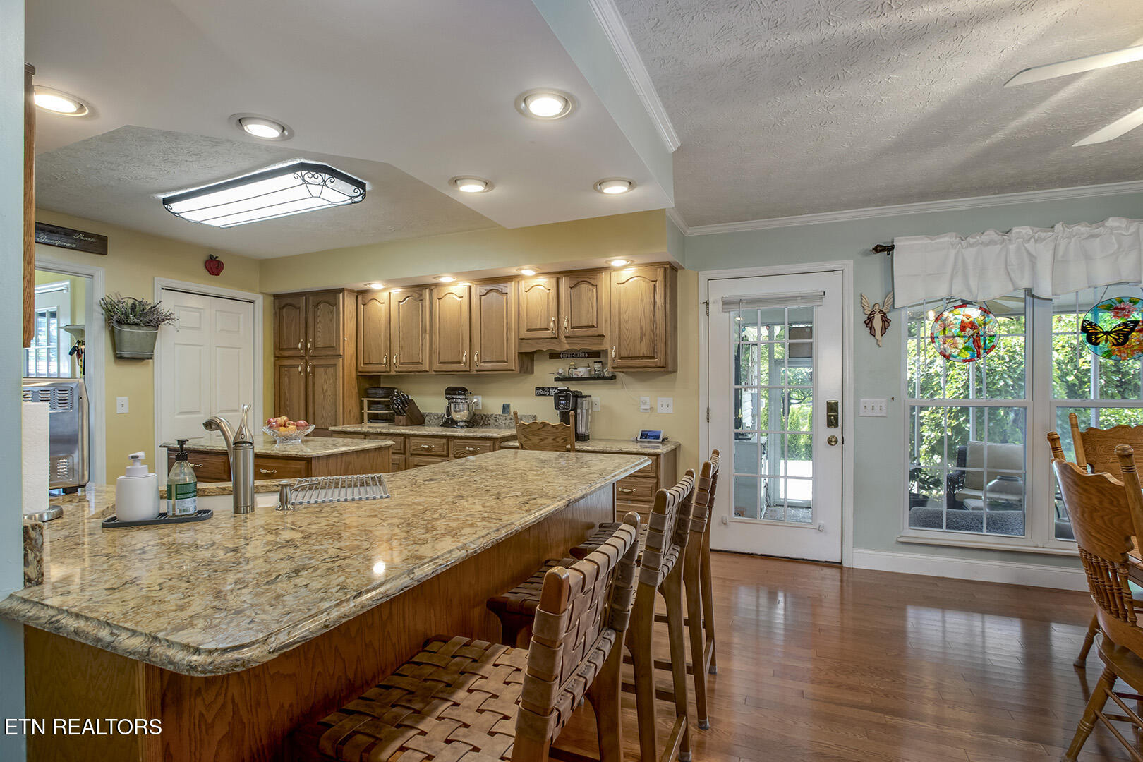 Vonore, Tennessee 37885, United States, 5 Bedrooms Bedrooms, ,3 BathroomsBathrooms,Residential,Active,146365