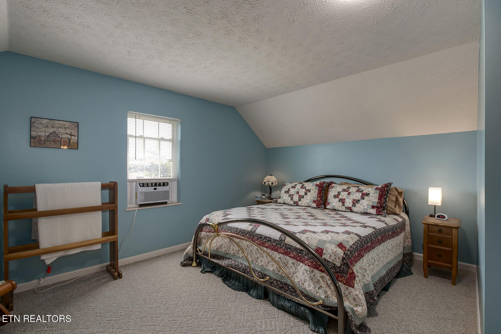 Vonore, Tennessee 37885, United States, 5 Bedrooms Bedrooms, ,3 BathroomsBathrooms,Residential,Active,146365