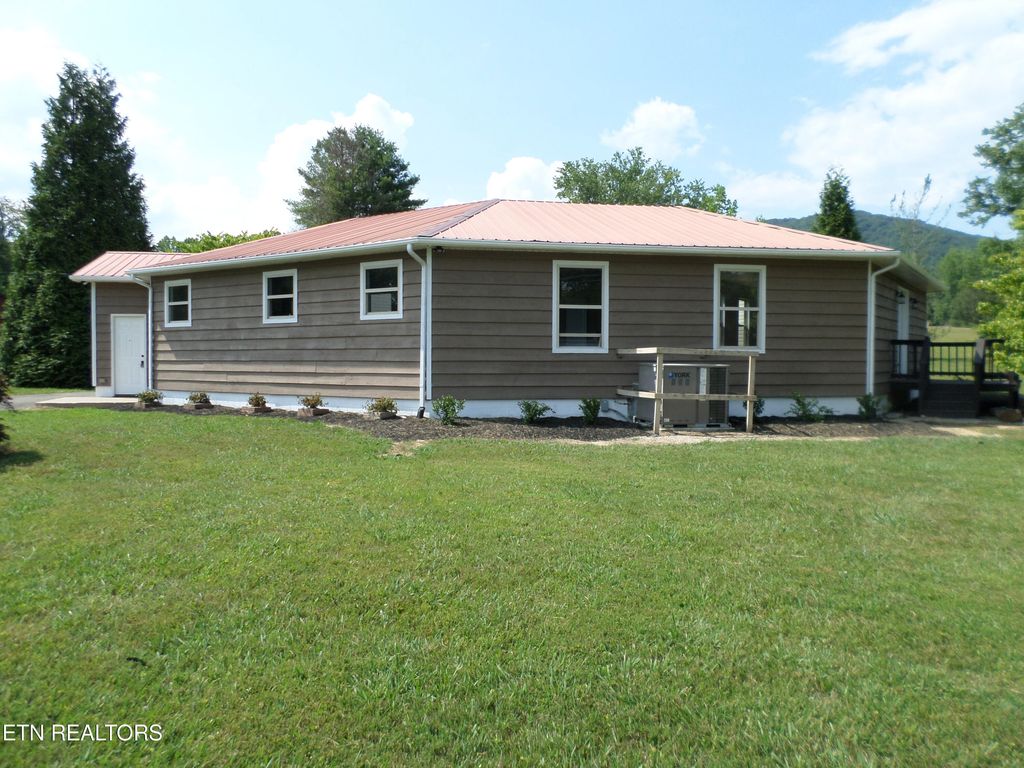 Photo of 236 Woods Rd, Oliver Springs, TN 37840 (MLS # 1273522)