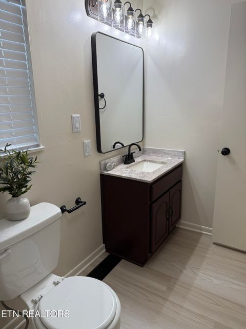 Tiny photo for 206 Ross Cemetery Rd, Rocky Top, TN 37769 (MLS # 1325865)