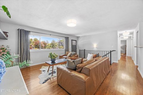 Tiny photo for 301 NW Portsmouth Rd, Knoxville, TN 37909 (MLS # 1309034)