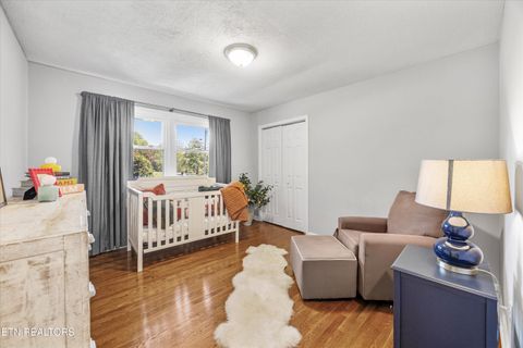 Tiny photo for 301 NW Portsmouth Rd, Knoxville, TN 37909 (MLS # 1309034)