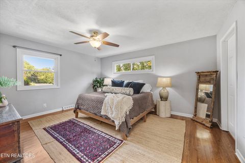 Tiny photo for 301 NW Portsmouth Rd, Knoxville, TN 37909 (MLS # 1309034)