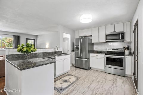 Tiny photo for 301 NW Portsmouth Rd, Knoxville, TN 37909 (MLS # 1309034)