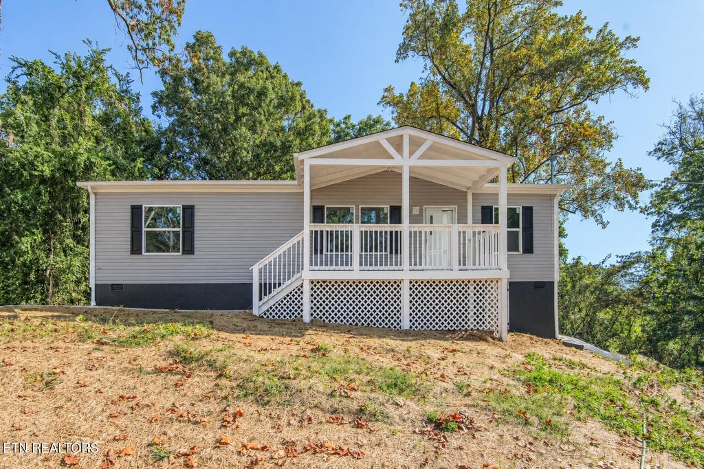 Photo of 3817 Bonnie View Ave, Knoxville, TN 37914 (MLS # 1354309)