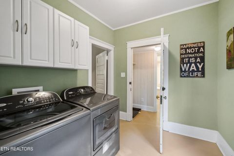 Tiny photo for 916 Southgate Rd, Knoxville, TN 37919 (MLS # 1302574)