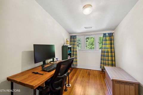 Tiny photo for 916 Southgate Rd, Knoxville, TN 37919 (MLS # 1302574)