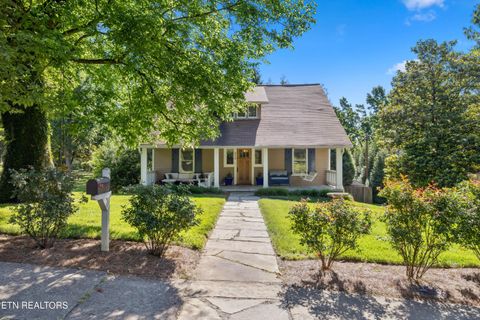 Photo of 916 Southgate Rd, Knoxville, TN 37919 (MLS # 1302574)