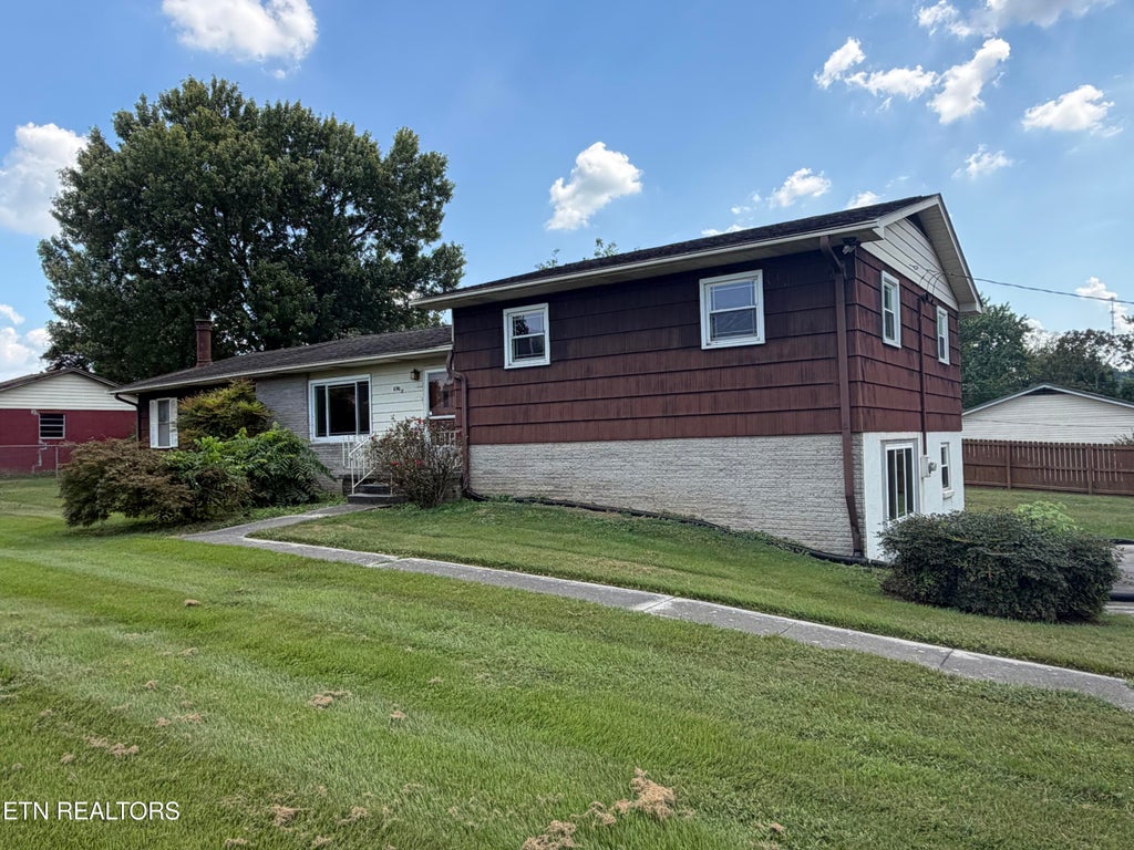 Photo of 6900 Clowers Drive, Knoxville, TN 37924 (MLS # 1354512)