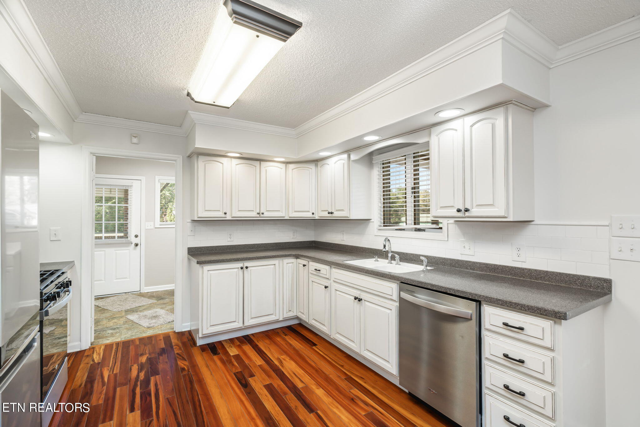 280 Blake Rd