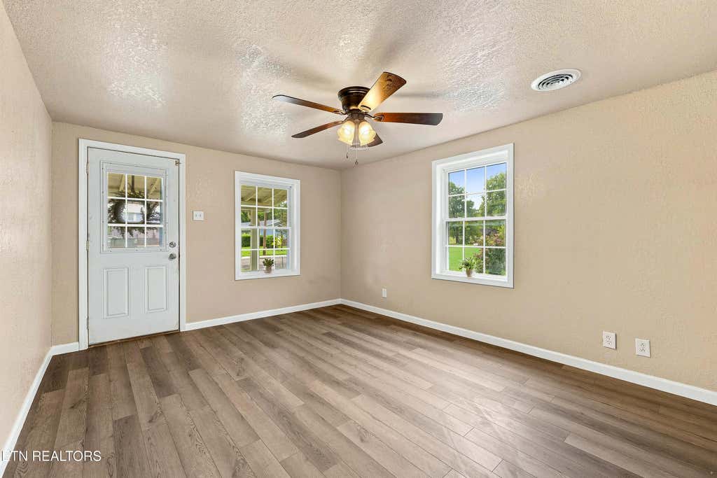 Photo of 211 Henderson Ave, Sevierville, TN 37862 (MLS # 1352967)
