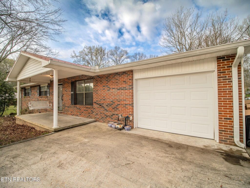 Photo of 541 Second Norway Lane, Oliver Springs, TN 37840 (MLS # 1295699)