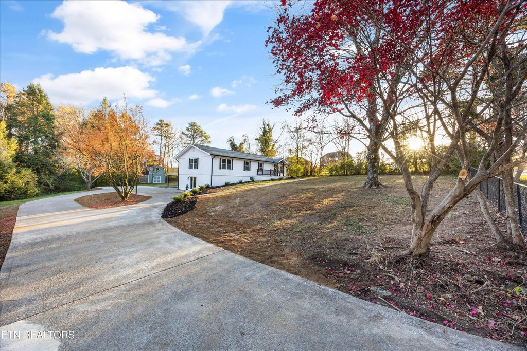 Photo of 6960 Highway 70, Lenoir City, TN 37772 (MLS # 1321659)