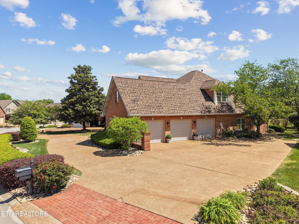 Photo of 206 Savannah Park Drive, Maryville, TN 37803 (MLS # 1338897)